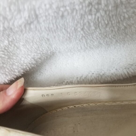 PRICE DROP-CHANEL Ivory Metalic Snake Skin heels - Picture 8 of 13